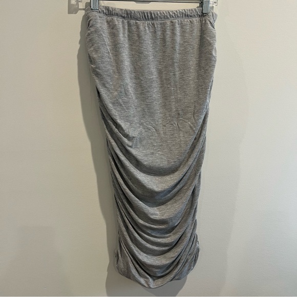 Green Envelope runched sides midi‎ skirt - Picture 1 of 5
